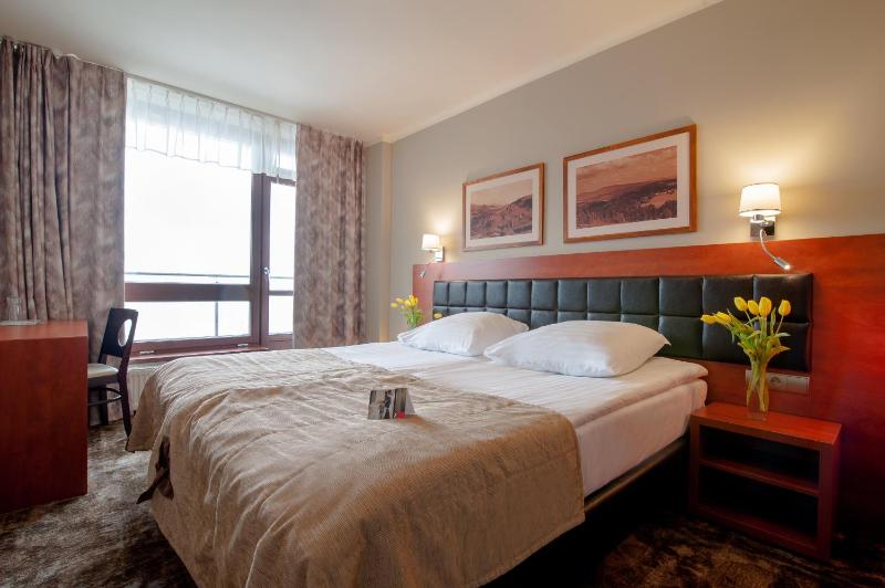 Standard Double or Twin Room image 3