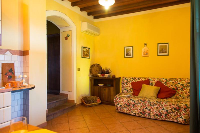 One-Bedroom Apartment image 4