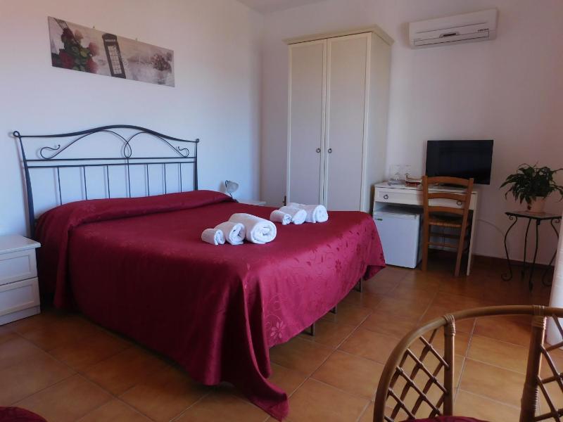 Double or Twin Room with Balcony image 1