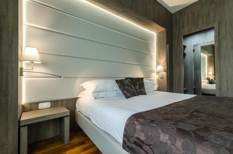Deluxe Junior Suite image 2