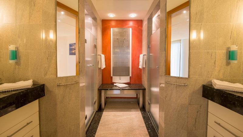 Junior Suite with Ocean View image 1