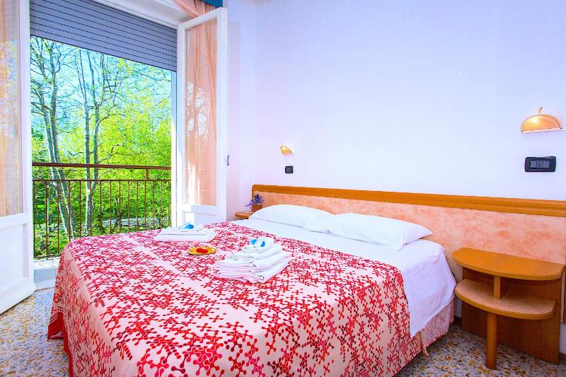 Family Suite with Balcony image 1