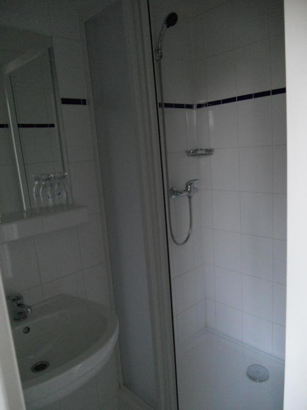 Double or Twin Room image 3