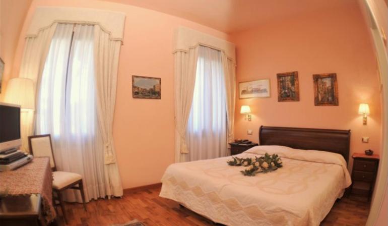 Triple Room image 2