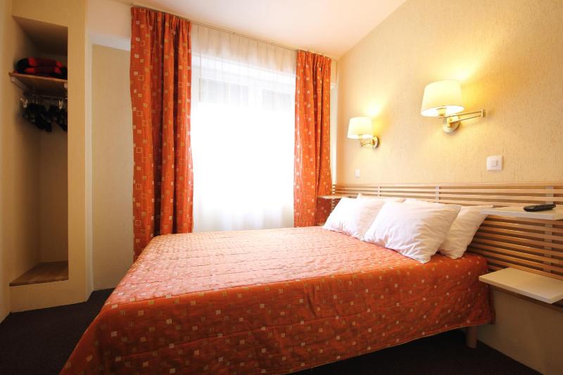 Budget Double Room image 3