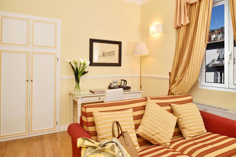 Suite image 3