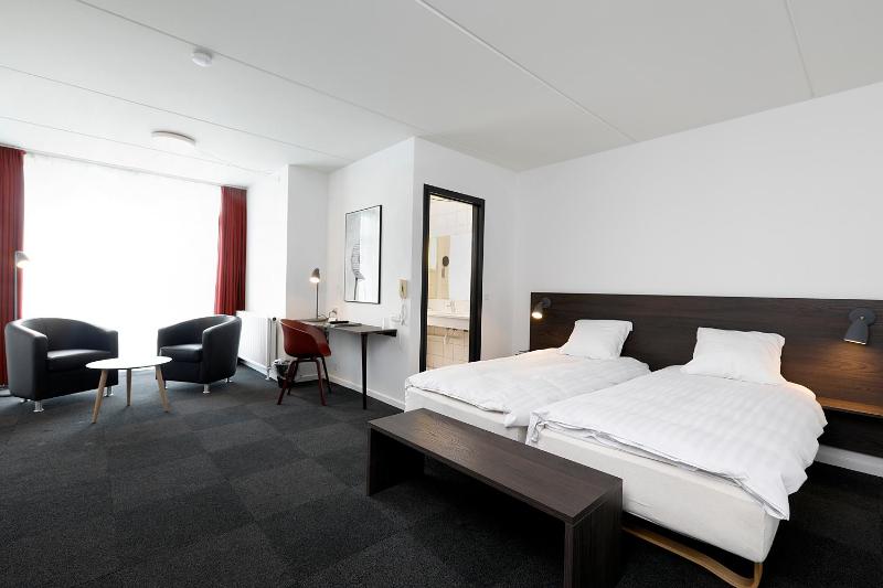 Double Room with Private Terrace - Ground Floor image 4