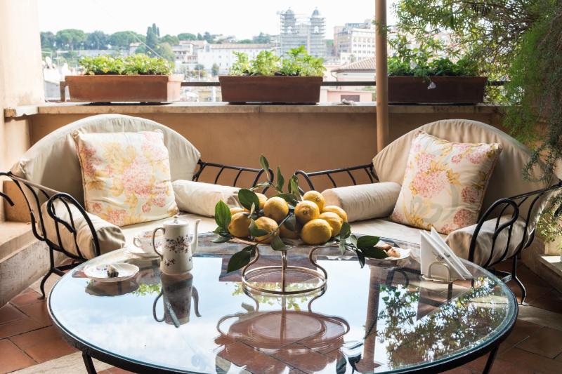 Executive Suite image 3