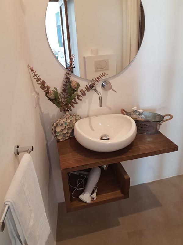 Double Room with Private Bathroom image 4