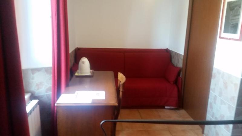 Triple Room with Bathroom image 4