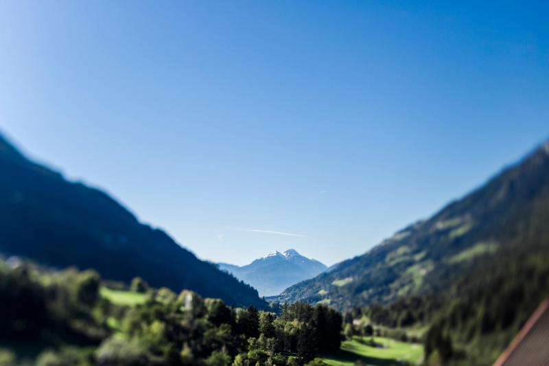 Deluxe Double Room with Balcony image 2