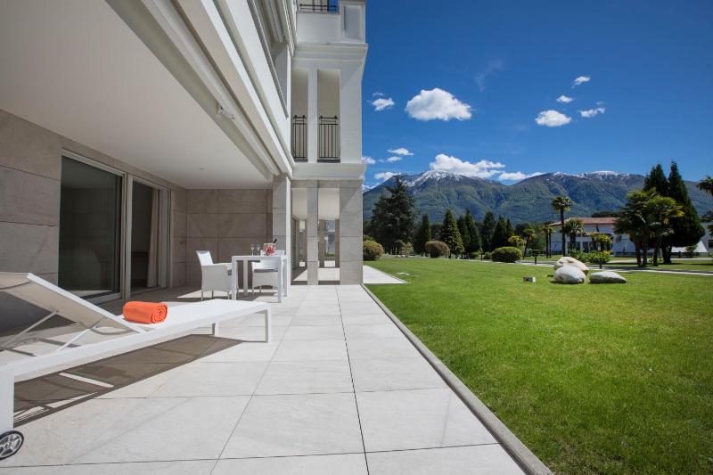 Apartment with Garden View and Spa Access image 4