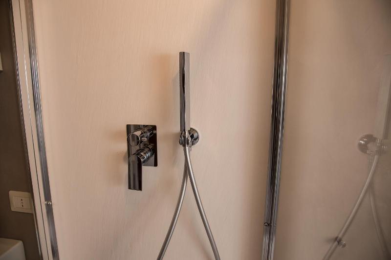 Double Room image 1