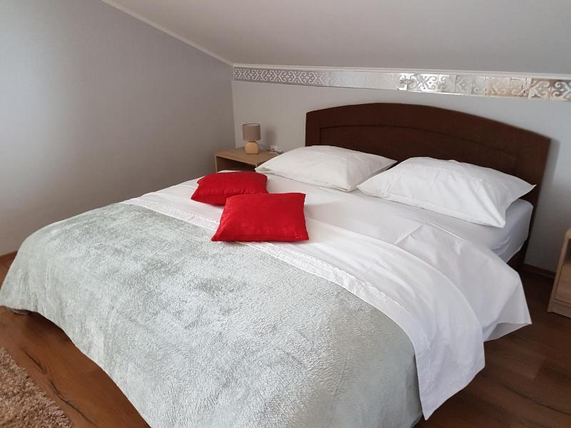 Apartments Suzana - image 8