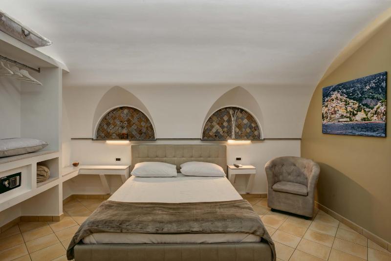 Cuore di Sorrento Suites - image 2