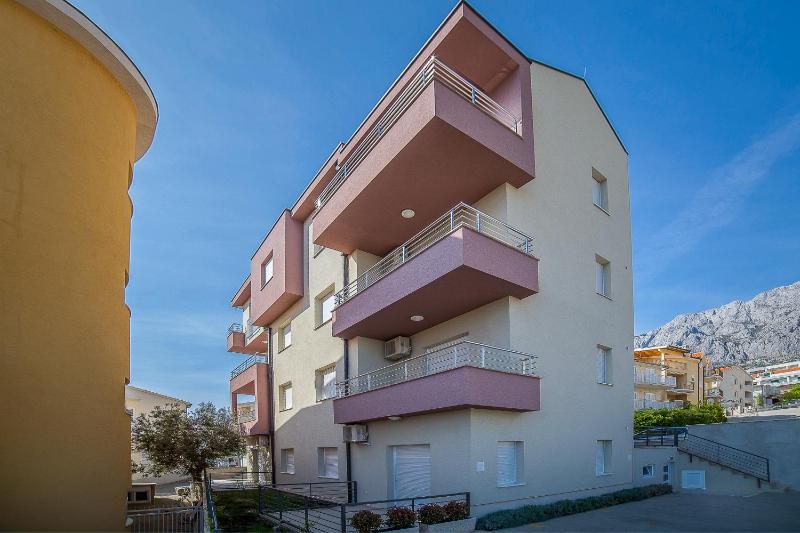 Green Olive Apartments - image 13