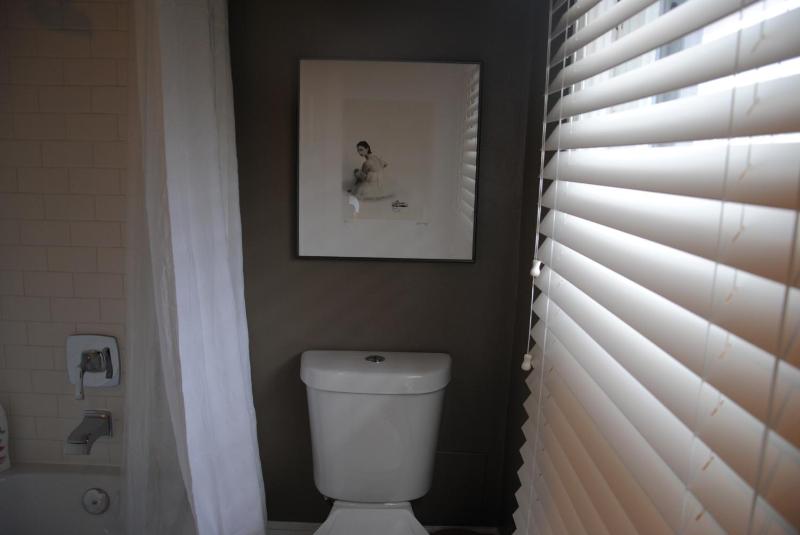 Off Broadway B & B - image 42