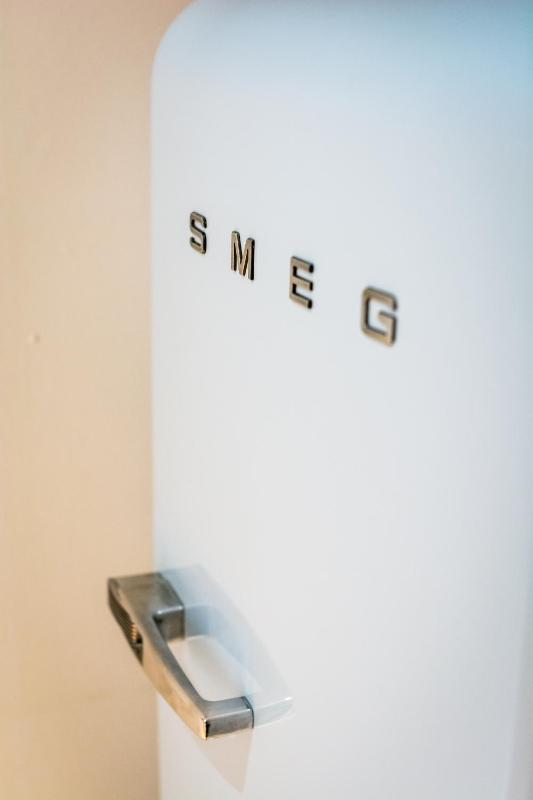 Kellys Hotel - image 11