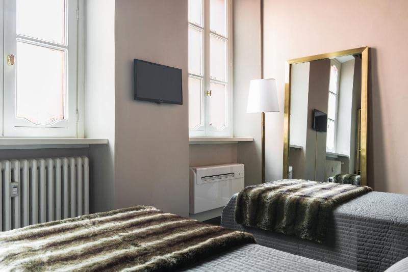 Piazza Cavour - Luxury Lake View Apartment - image 16