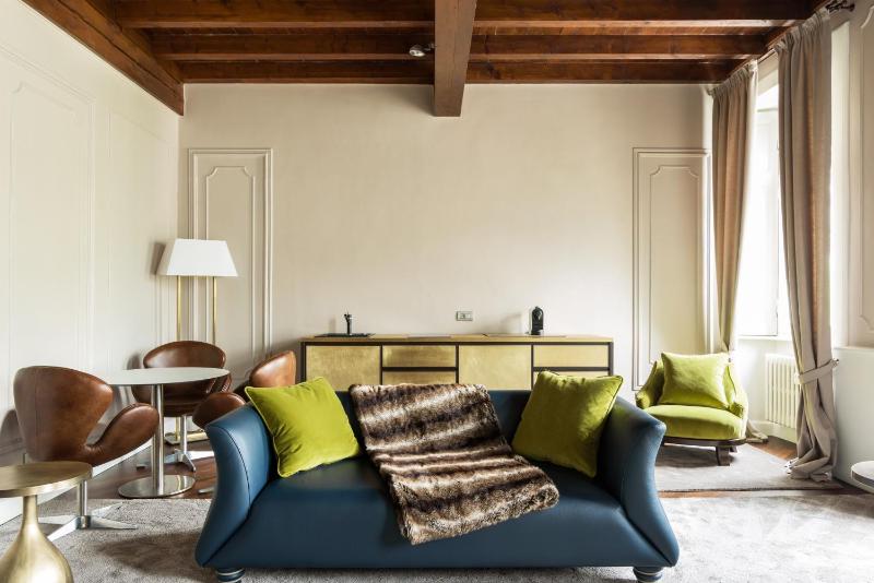 Piazza Cavour - Luxury Lake View Apartment - image 13