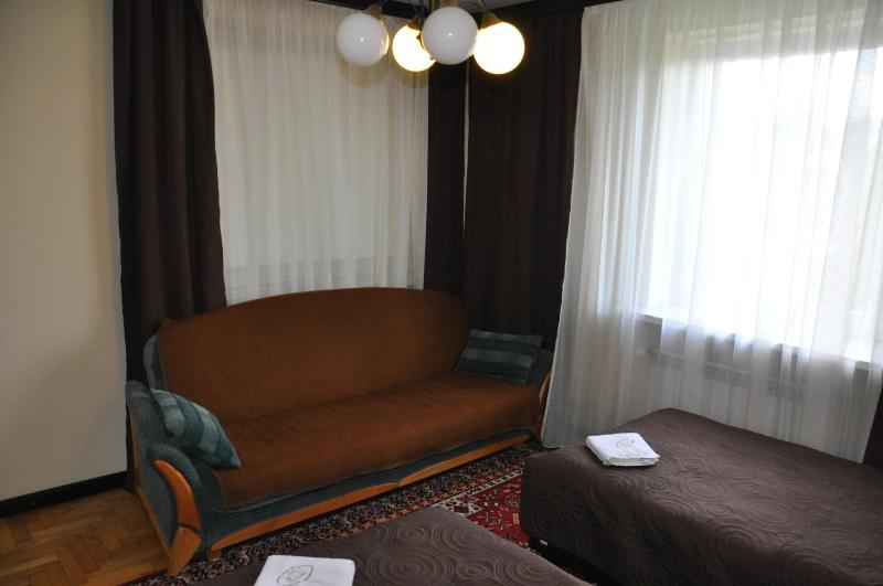 Quadruple Room with Garden View image 3