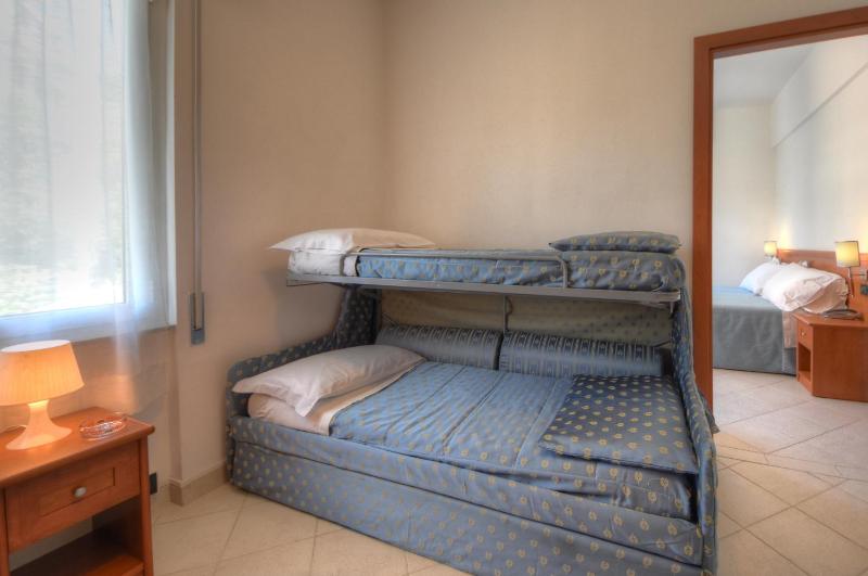 Quadruple Room image 2