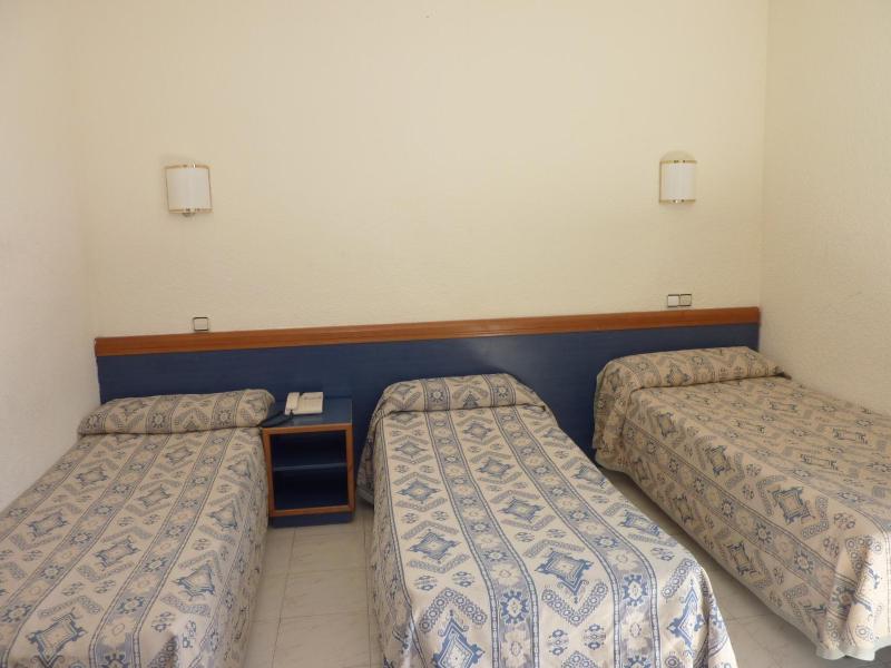 Triple Room image 2