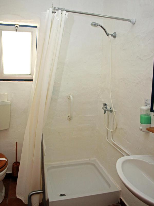 King Room - Disability Access image 3