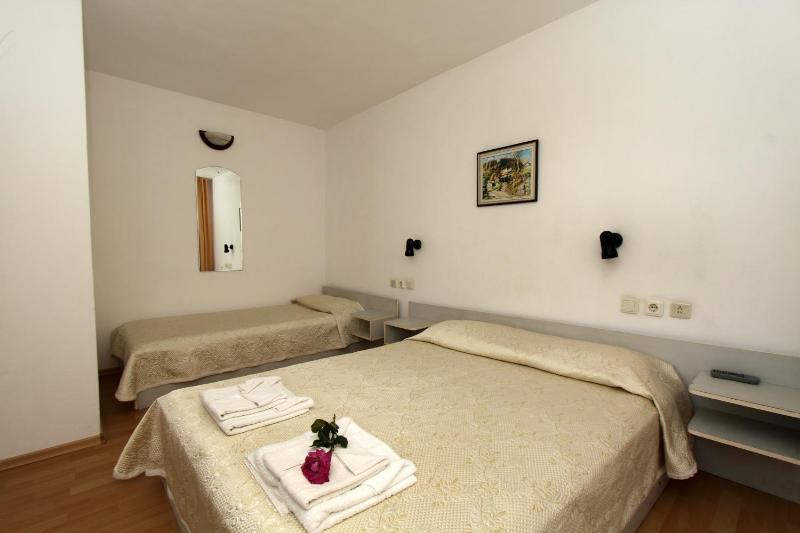 Family Hotel Verona - image 6