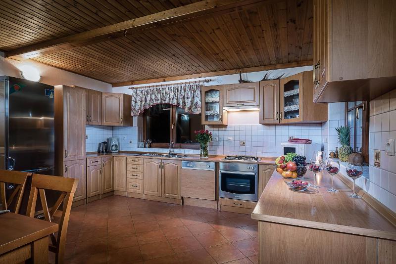 Chalet image 3