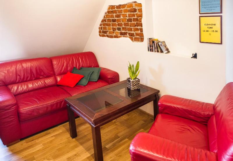 Single Room with Shared Bathroom image 4