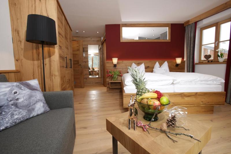 Deluxe Double Room image 4