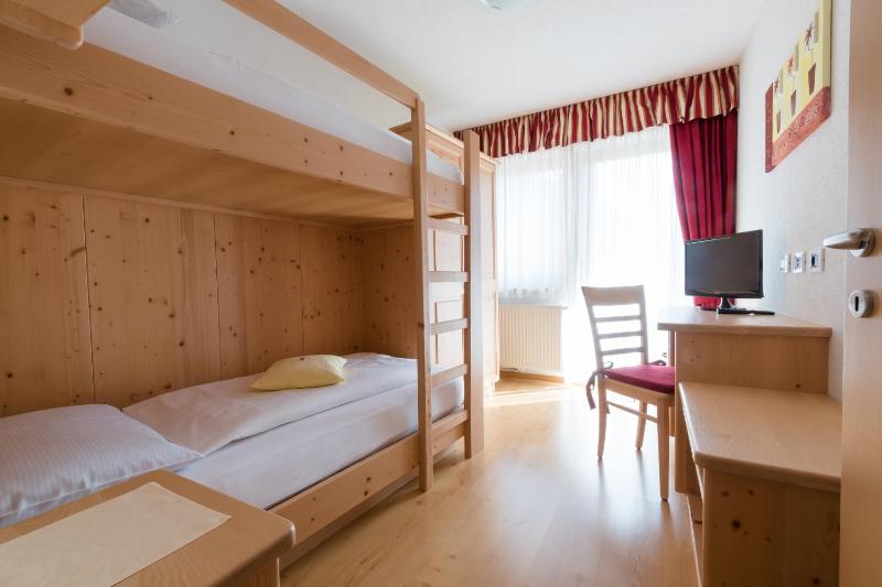 Quadruple Room image 4