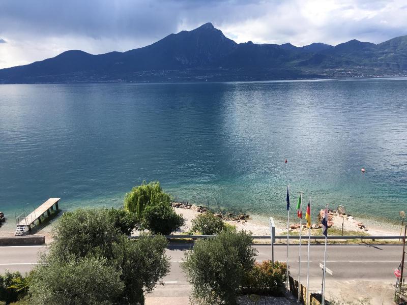 Studio with Lake View image 1