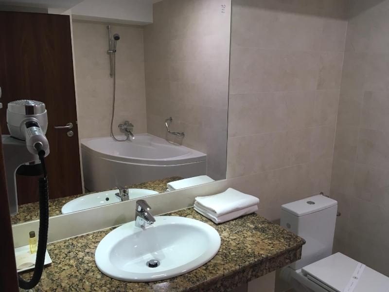One-Bedroom Suite Non Smoking image 2