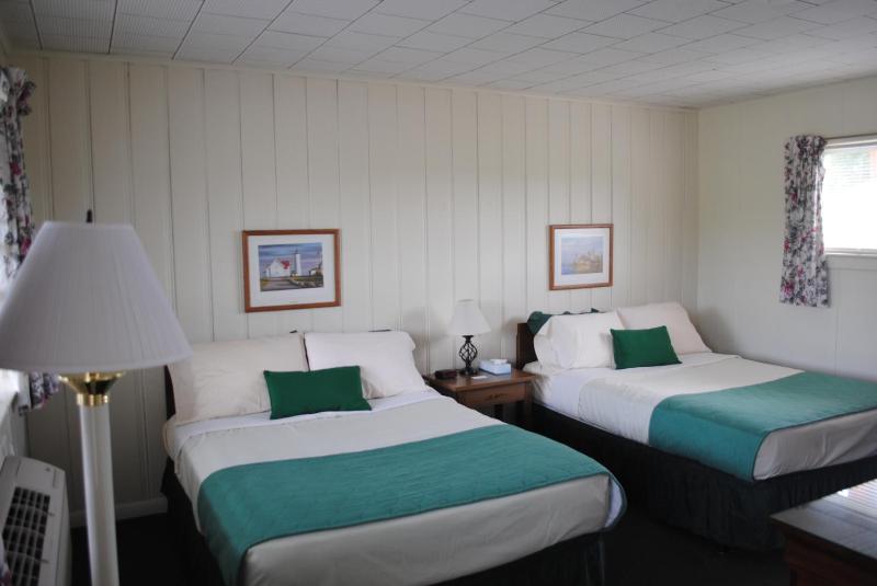 Double Room image 2