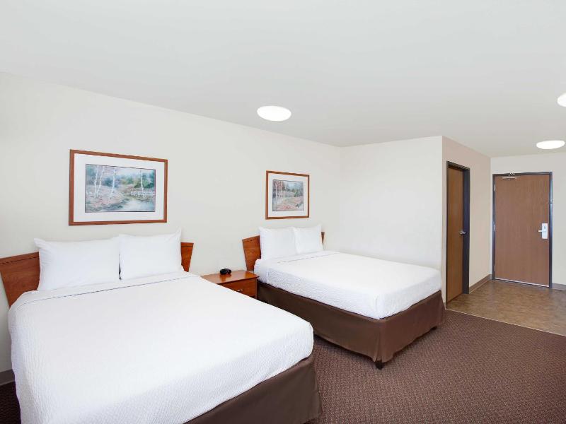 Double Room with Two Double Beds image 2
