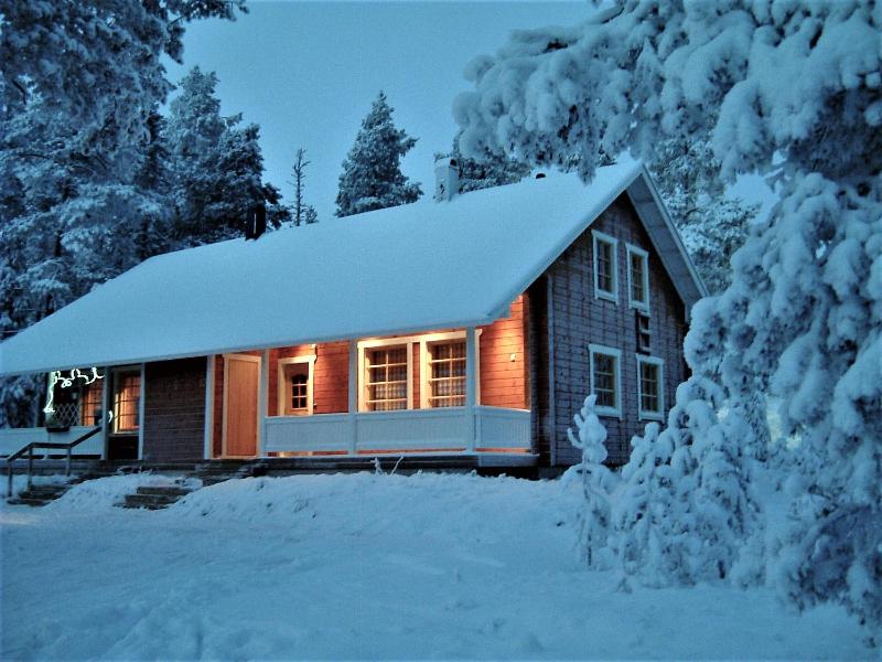 Two-Bedroom Chalet image 2