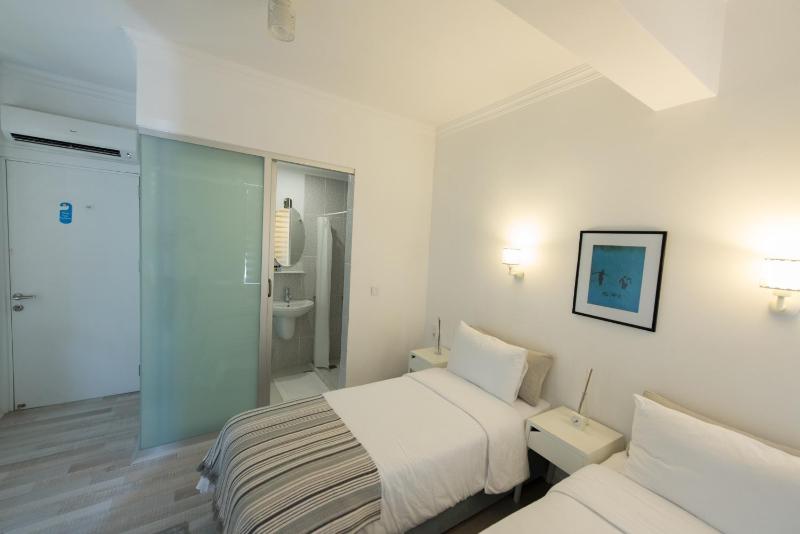 Double or Twin Room with Balcony image 4