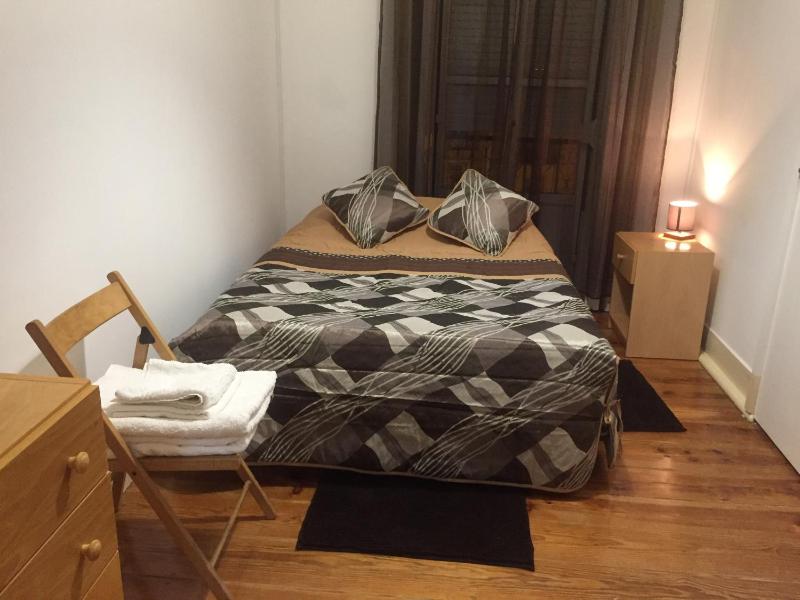 Double Room with Shared Bathroom image 4