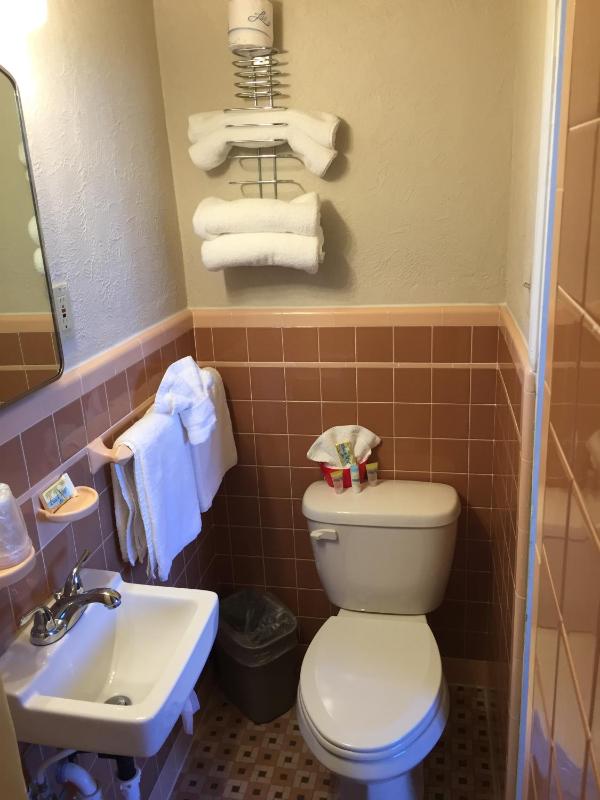 Small Double Room image 4