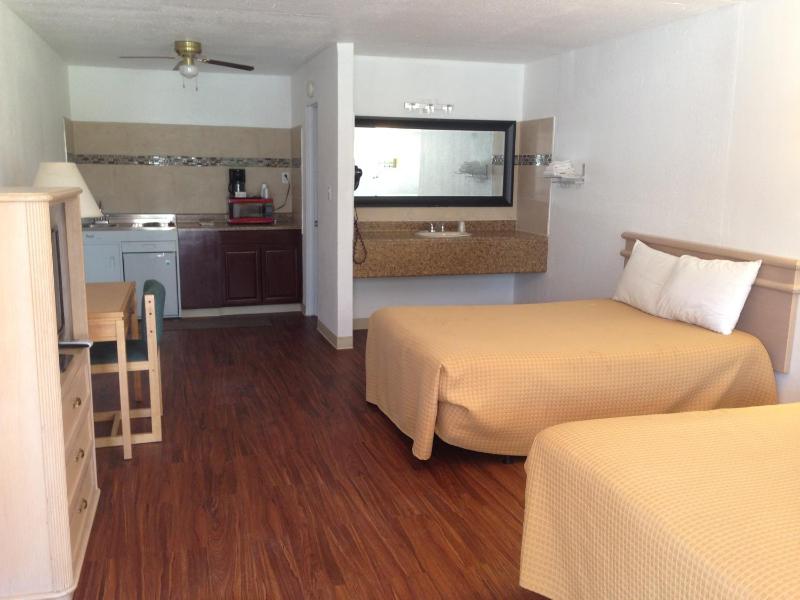 Deluxe Room image 4