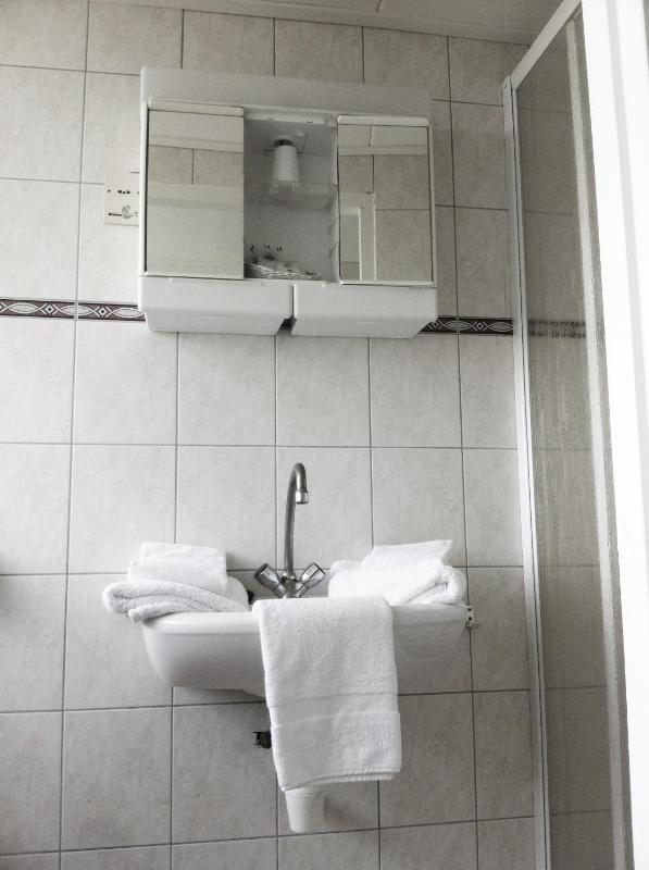 Comfort Triple Room image 2