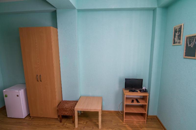 Double or Twin Room image 3