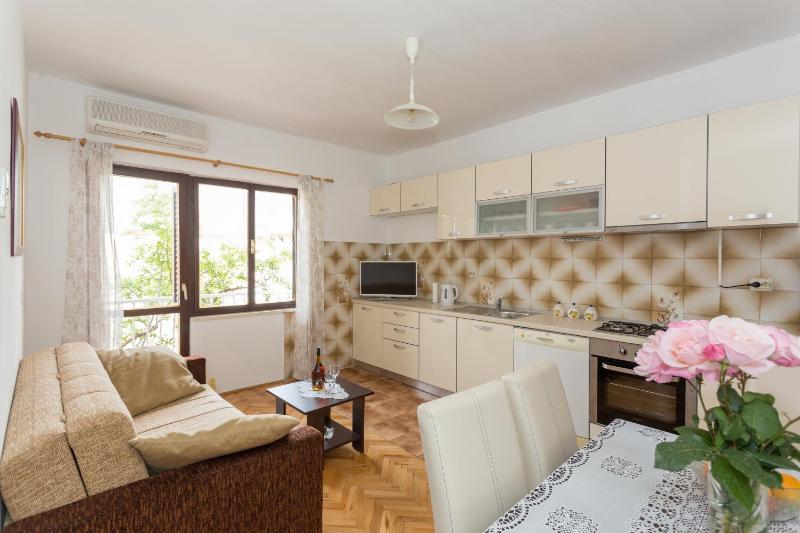 Superior Apartment image 4
