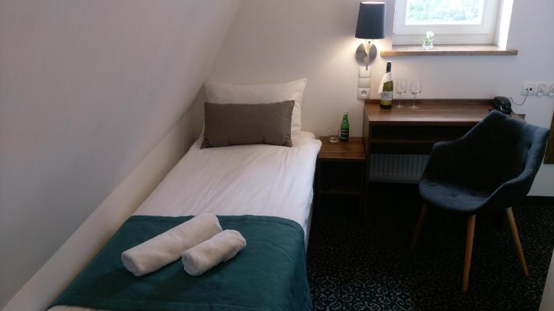 Economy Single Room image 2