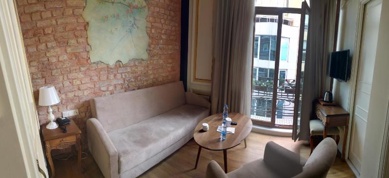 Suite with Balcony image 1