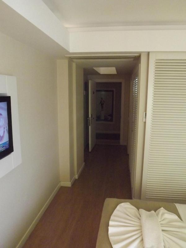 Standard Room with Land View image 1