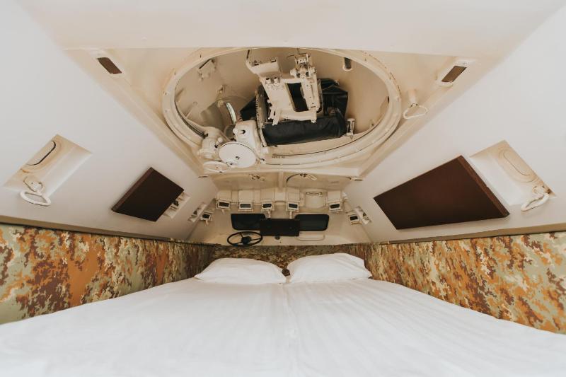 Double Room - Tank image 1