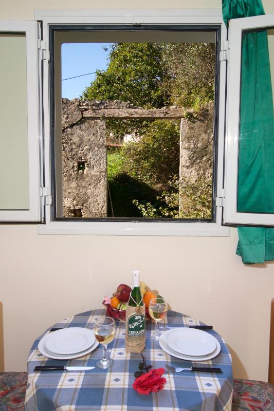 Studio with Partial Sea View image 2